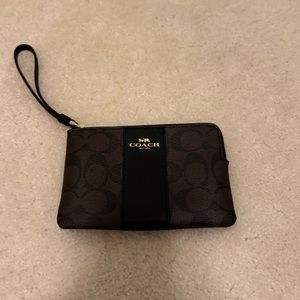 Coach wristlet never used